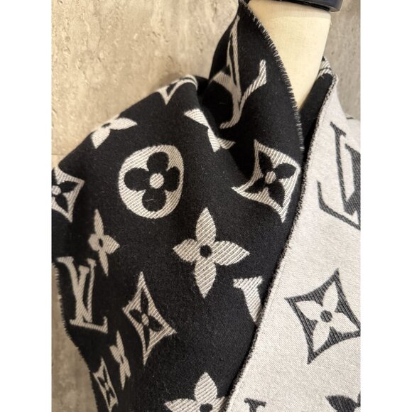 Louis Vuitton Monogram Wool Scarf Black & Gray Reversible Made In Italy - Picture 8 of 9